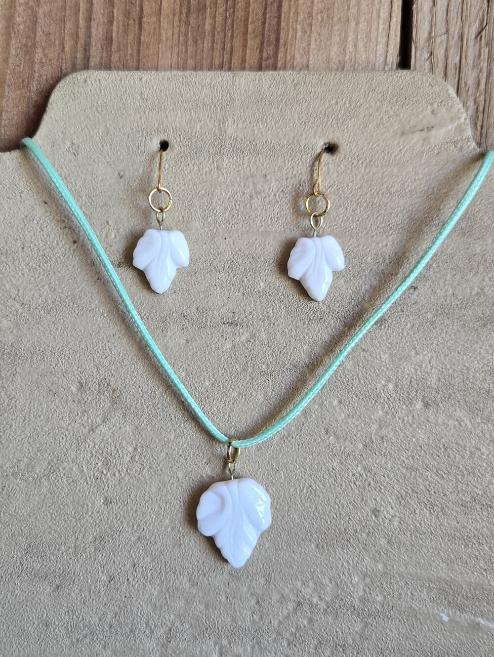 Country Gypsy Handmade Italian White Glass Leaf Jewelry Set | Necklace & Earring